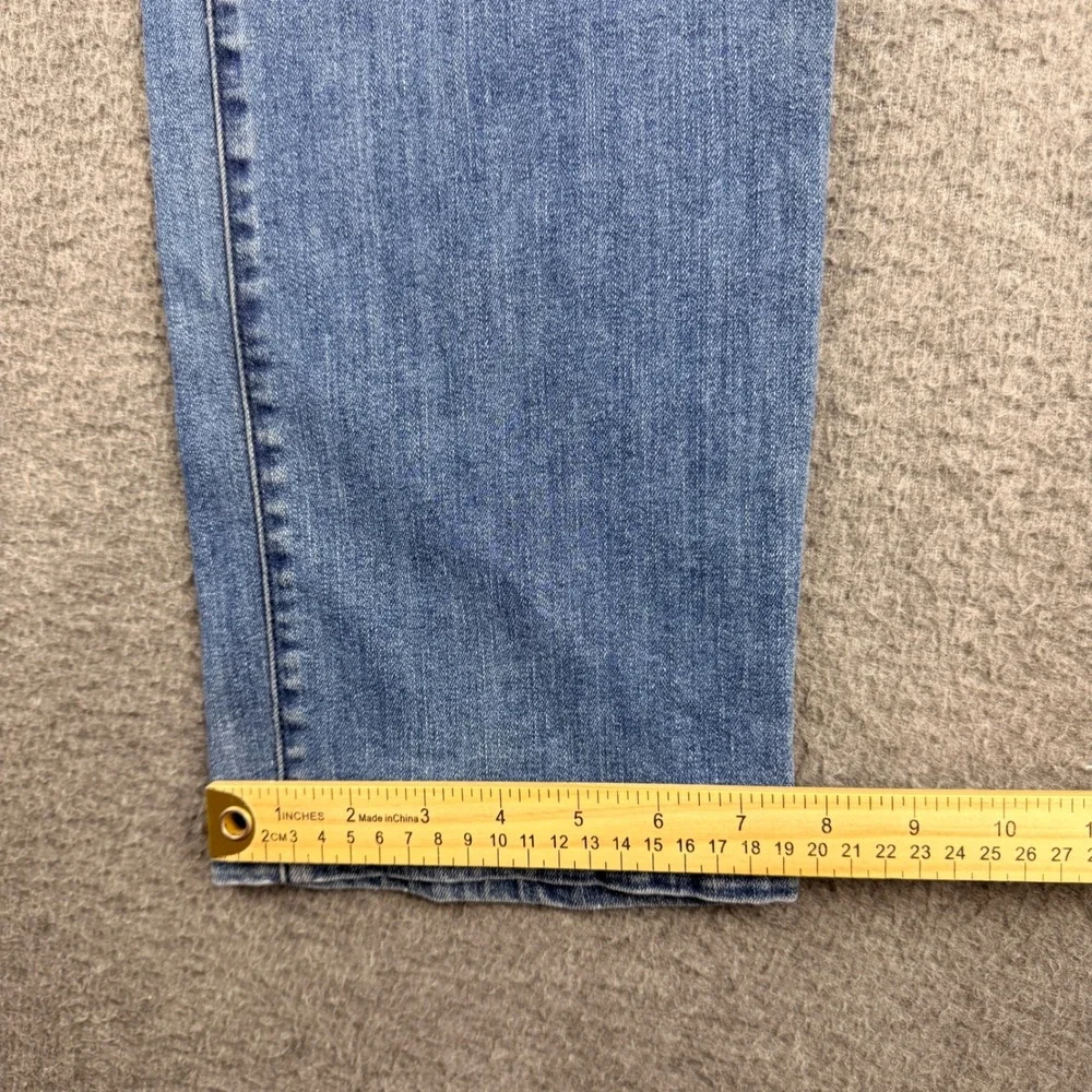 Kenneth Cole Reaction Straight Leg Women's Jeans Medium Wash Blue‎ Denim 38x32